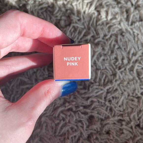 NWT! Tresluce Beauty Empower Me Matte Lipstick in Nudey Pink - Picture 5 of 6